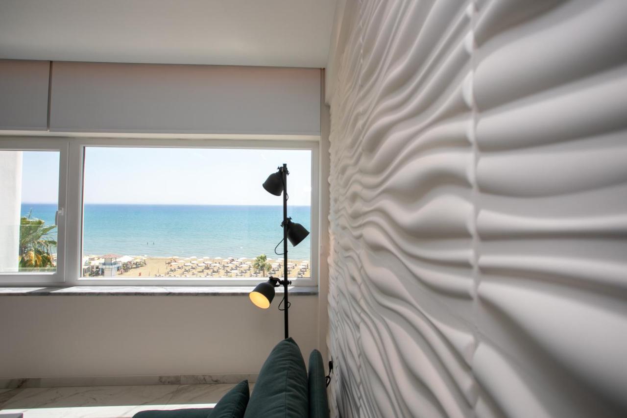 Les Palmiers Sunorama Beach Apartments Lárnaca Exterior foto